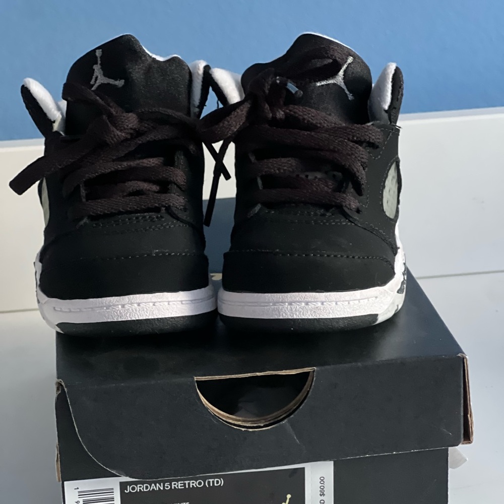 Retro Jordan Oreo 5s size 6 worn twice great condition box included